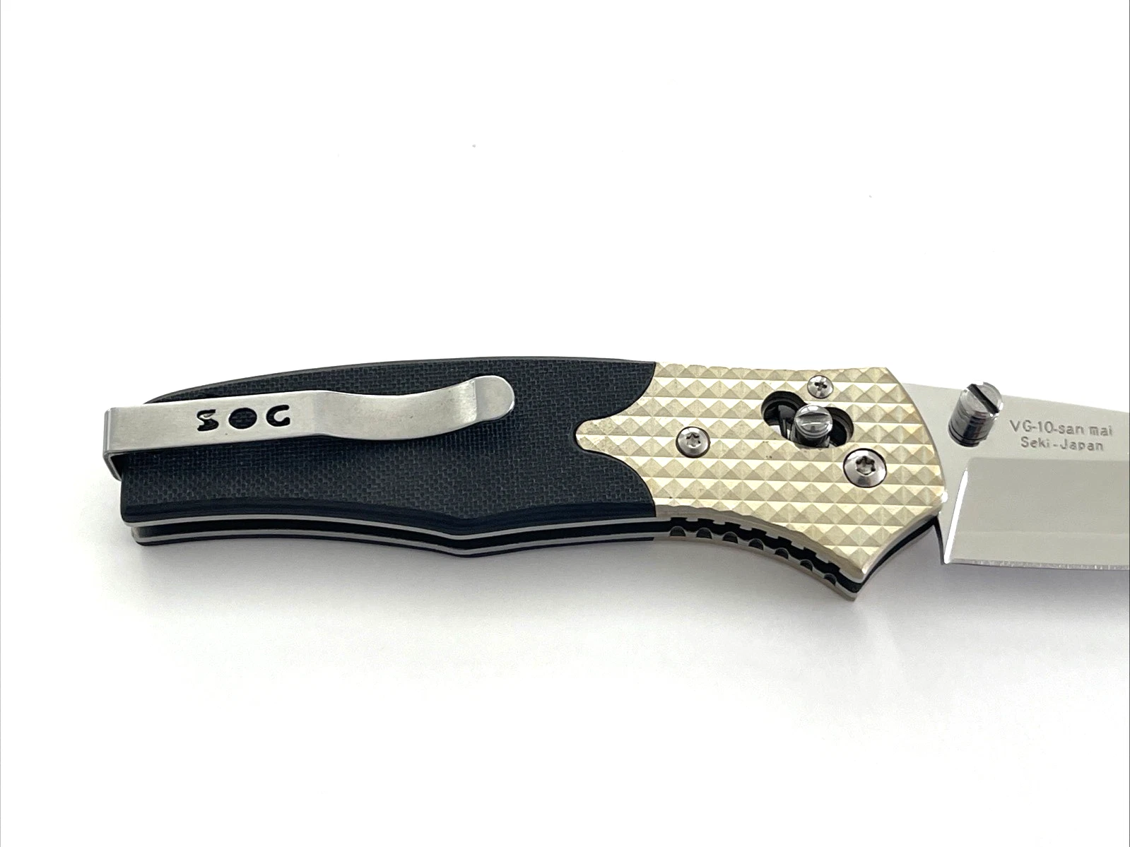SOG CT-01 Facet Folding Knife VG-10 San Mai Carbon Fiber Handle Japan - product detail image 10