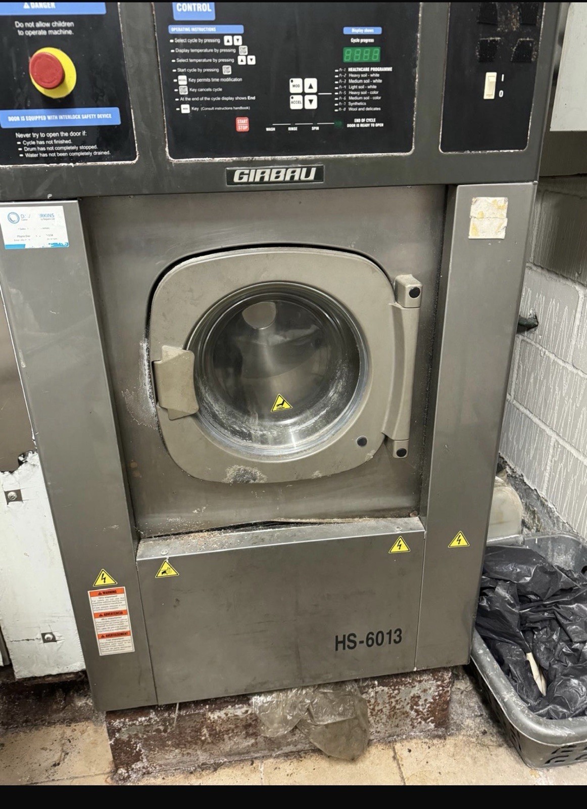 GIRBAU HS-6013 Commercial Front-Loading Washing Machine Grey, Door Interlock