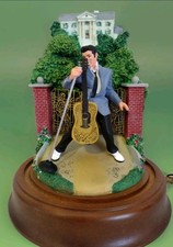 1993 Franklin Mint Elvis Presley Graceland *Love Me Tender* Music Box Under Dome