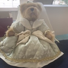 Boyds Bears Collection Once Upon a Hiccups, wearing Gown And Carrying A Bag