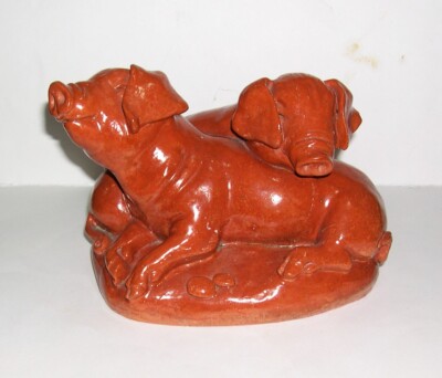 H.G.C Terrakotta Keramik - entzückendes & sammelbares Paar Schweine Figur (M.M).