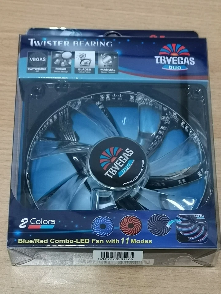 Enermax T.B.Vegas Magnet Bearing 12cm case fan, Detachable blade Blue/Red 36 LED - Image 2 of 4
