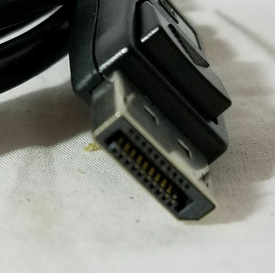 Bizlink 54 inches Display Port Cable DP Male to DP Cable Black Cord - Image 2 of 4