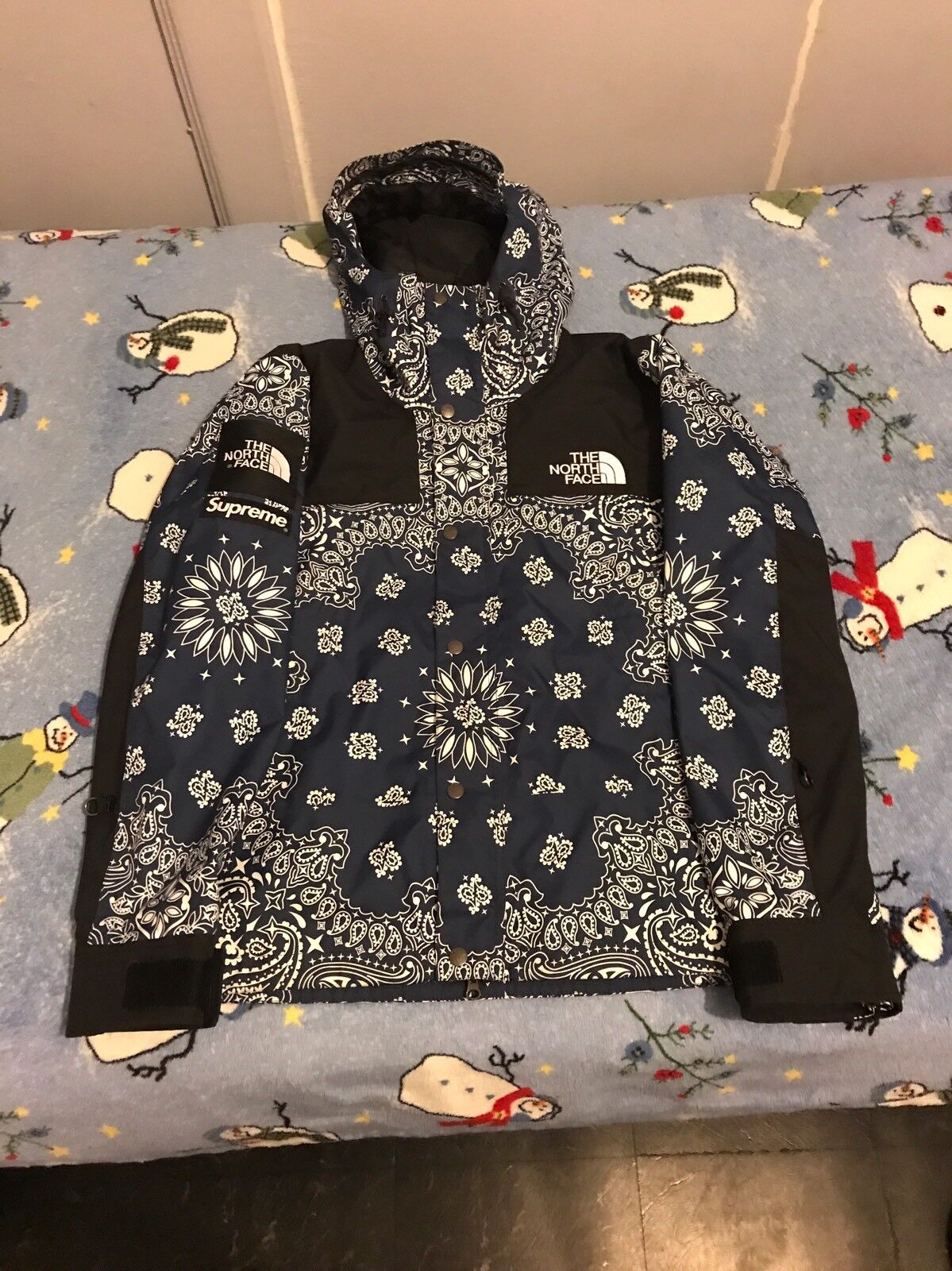 supreme x the north face Navy Bandana Jacket size M supreme x the north face Navy Bandana Jacket size M