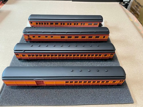 Spectrum HO Heavyweight 4 Car Passenger Set SO Pacific 1013, 10202, 3051, 2903 - Picture 3 of 7
