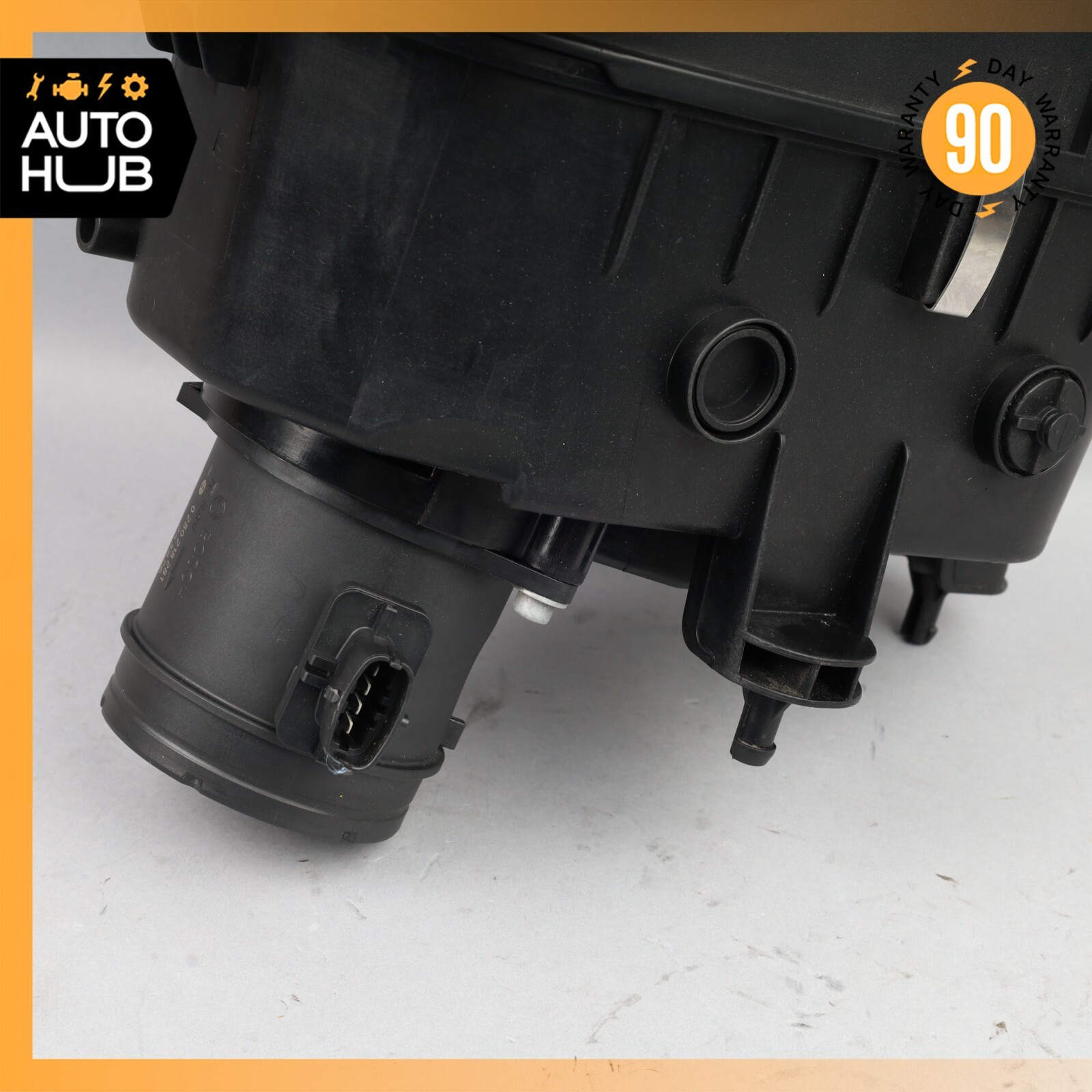 14-18 Maserati Quattroporte Ghibli Engine Air Intake Filter Left 670005844 OEM