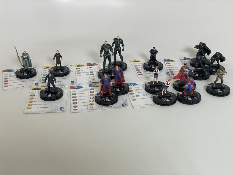 DC HeroClix Superman Lot - most with cards 
