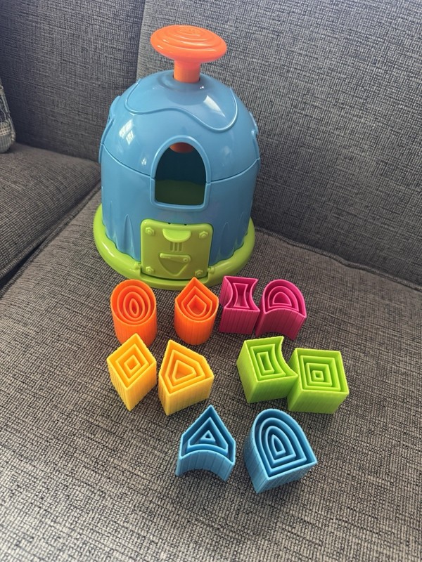 Fat Brain Toy Company SHAPE FACTORY 4 Shifting Shapes 10 Shapes Complete 2019 