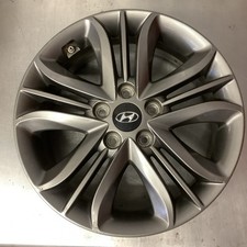 2014-2015 Hyundai Tucson Rim Wheel 17” Alloy 15 Spoke Aluminum