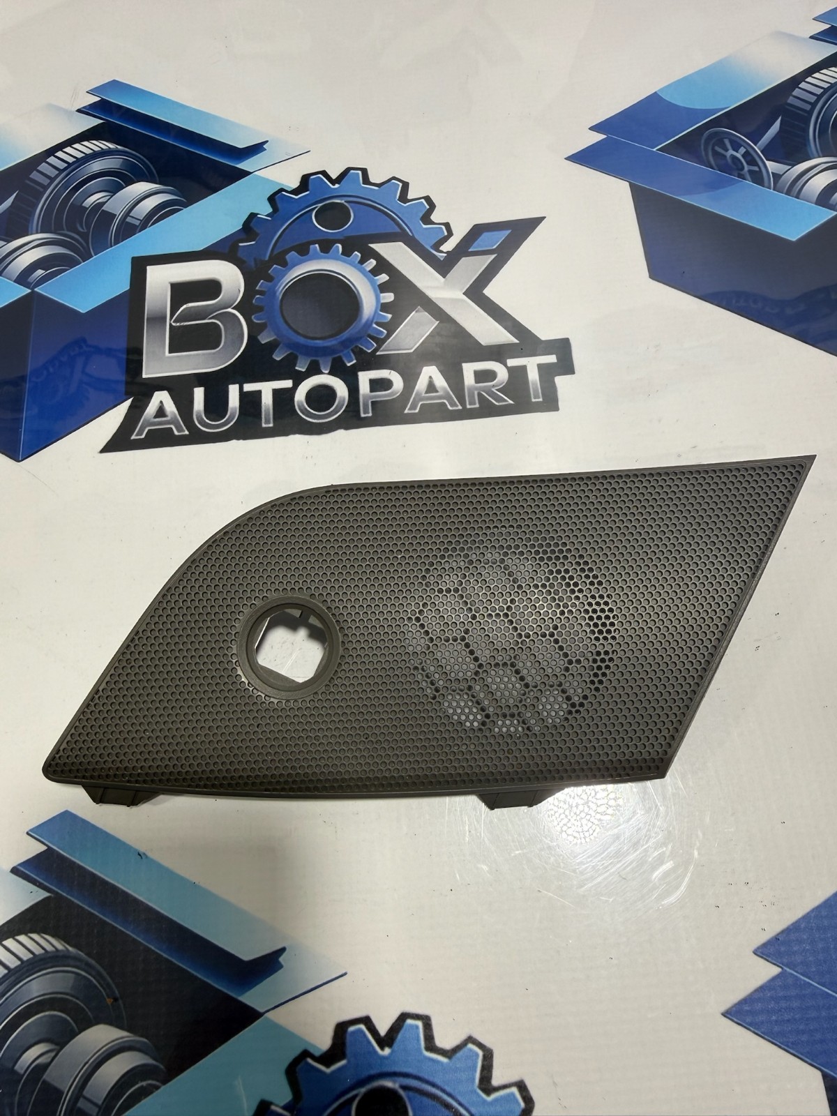 2013-2020 NISSAN PATHFINDER REAR LEFT CARGO SPEAKER GRILLE COVER 28177 3JA0A OEM