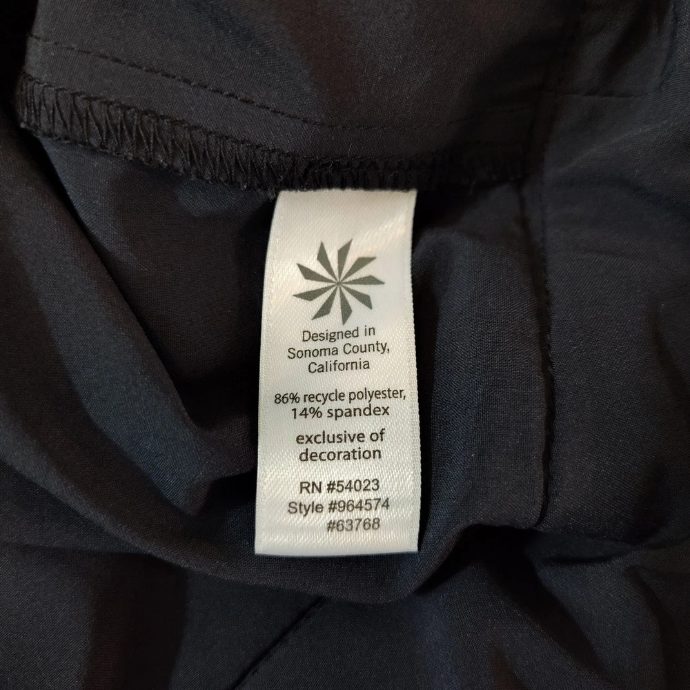 Athleta Womens Athletic Tennis Skirt Size 6 with Built-In Shorts and Zip Pocket