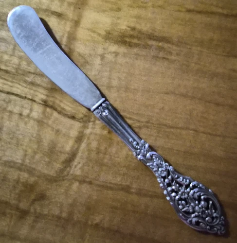 REED/BARTON STERLING Flor Lace Solid Silver Butter Knife 33g PRICED BELOW MELT