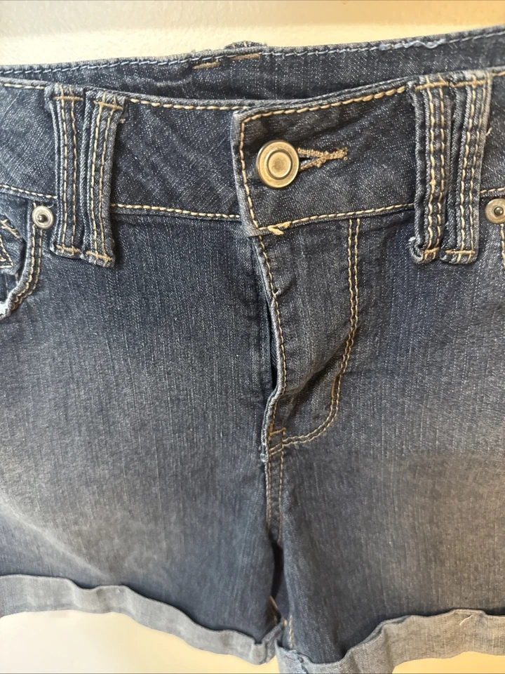 Женские синие шорты Canyon River 6 из синей джинсовой ткани с манжетами швы для заднего кармана - Изображение 2 из 4