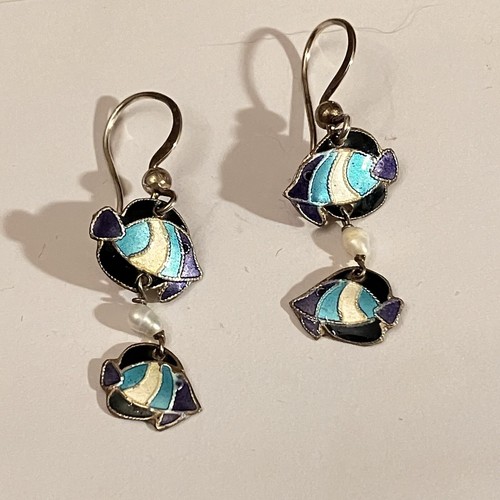 VINTAGE THOUSAND FLOWERS ENAMEL FISH EARRINGS w/FRESHWATER PEARL/STERLING - Picture 6 of 7