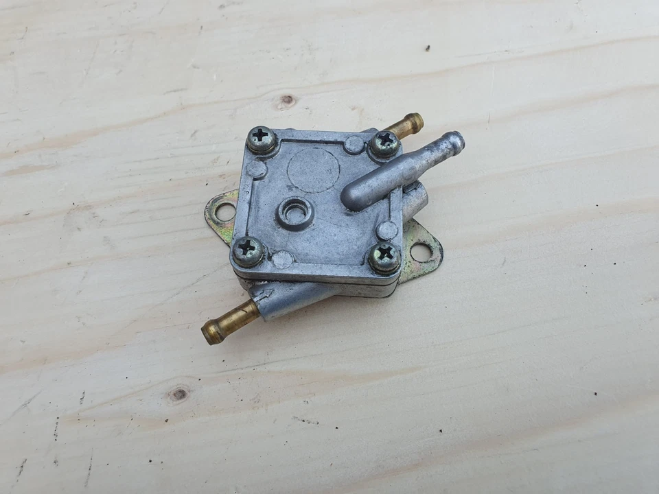 2003 APRILIA HABANA 125 SCOOTER MOPED PART FUEL PETROL PUMP ASSY - Image 4 of 4