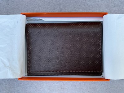 NWOT Authentic Hermes Bi-fold Passport Holder, Full leather, Brown, Hermès