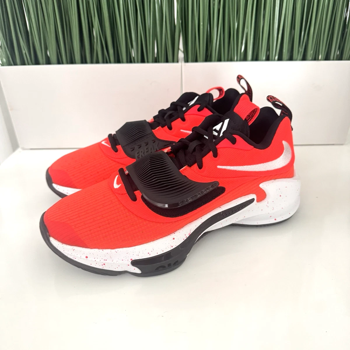 Nike Zoom Freak 3 TB Bright Crimson for Sale | Authenticity  display picture 2