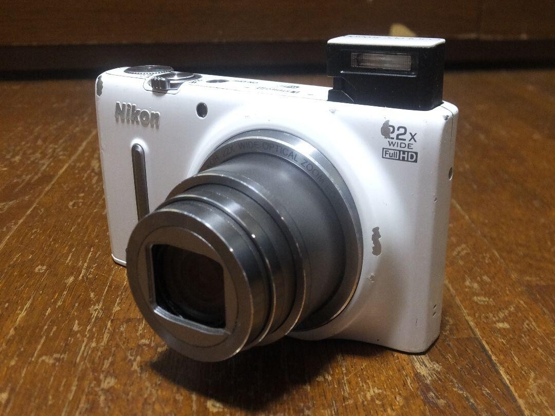 【美品】ニコン COOLPIX S9600 ホワイト Nikon Coolpix S9600 Point & Shoot compact digital camera