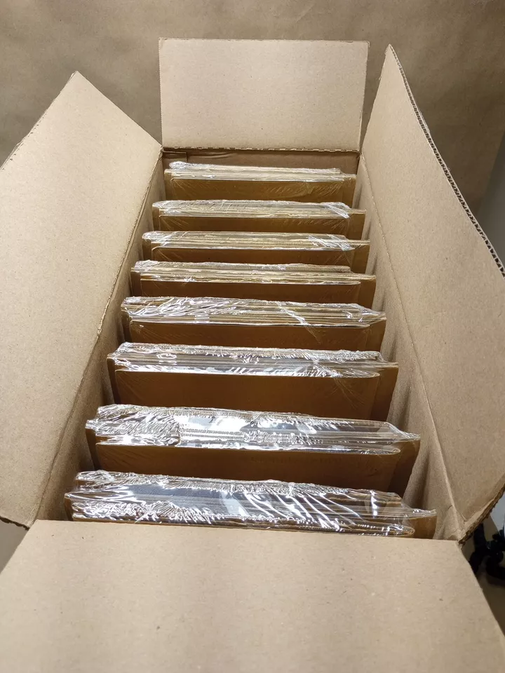 Estuche de 8 kits de embalaje de platos para ajuste de 8 lugares (caja exterior no incluida) Foto 2 de 4