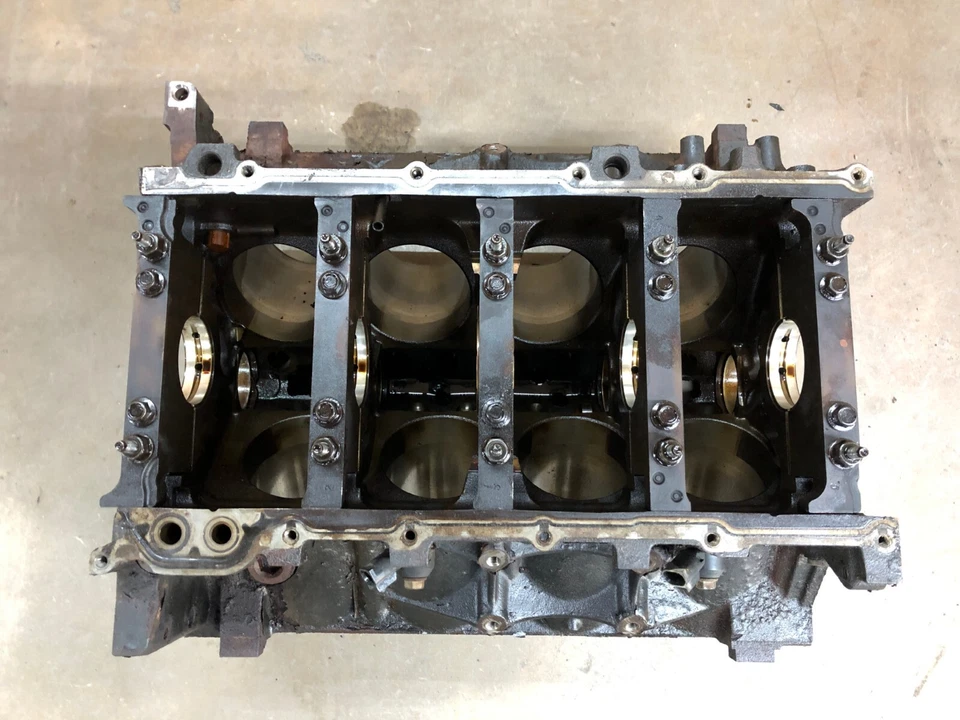 Chevrolet Tahoe 2007-2008 5,3 L V8 bloque de motor desnudo fabricante de equipos originales. Foto 3 de 4