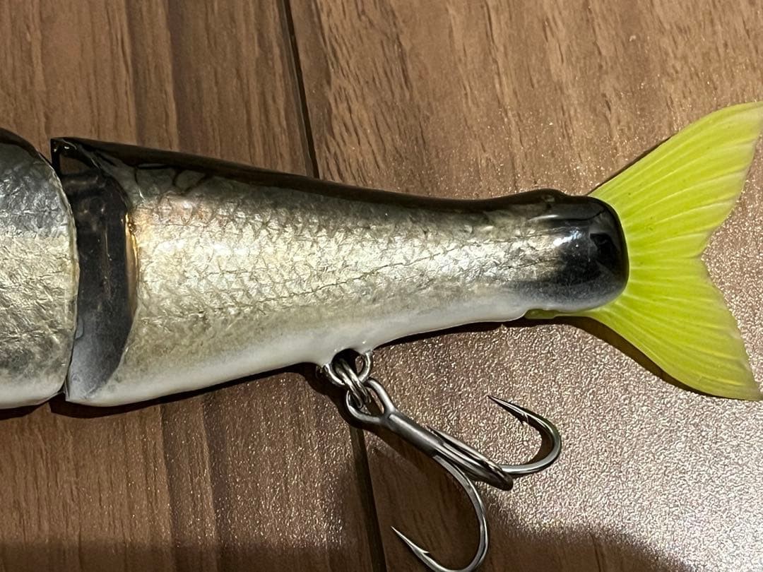 Jointed Claw Magnum Fish Skin Hard Lure UNUSED Excellent Condition - Image 6