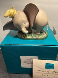 Walt Disney Classics Collection Trust In Timothy Dumbo Figurine Box COA 1225768
