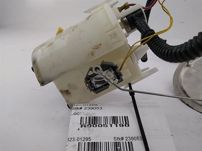 FORD EXCURSION Fuel Pump Assembly 2000 2001 2002 2003 2004 2005 - Image 2 of 4