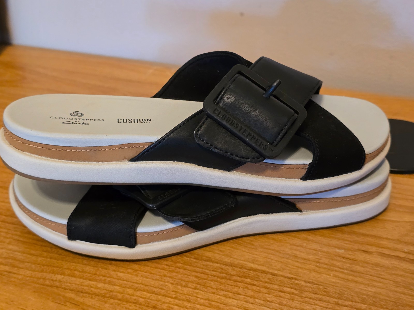 APL Cloudsteppers Clarks CUSHION morbido sandalo donna Eliza aprile slide taglia 6 NERO