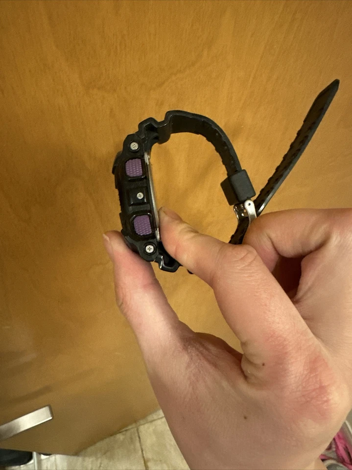 Casio G-shock GA-110HC-1A Púrpura y Negro Hombre Talla Grande Foto 3 de 4