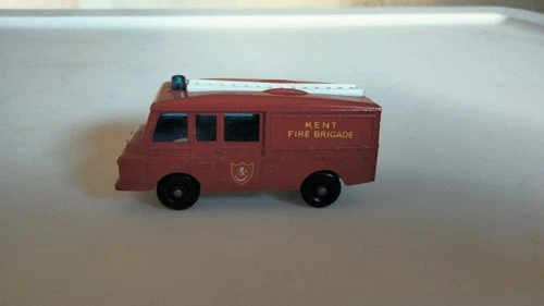 Vintage Matchbox Lesney #57 "Land Rover Fire Truck" *Red Clean!  Loose