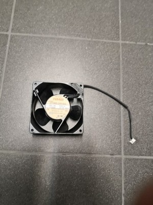 Miele Wärmepumpentrockner T1 Lüfter NMB 4715MS-23W-B5A 10401582
