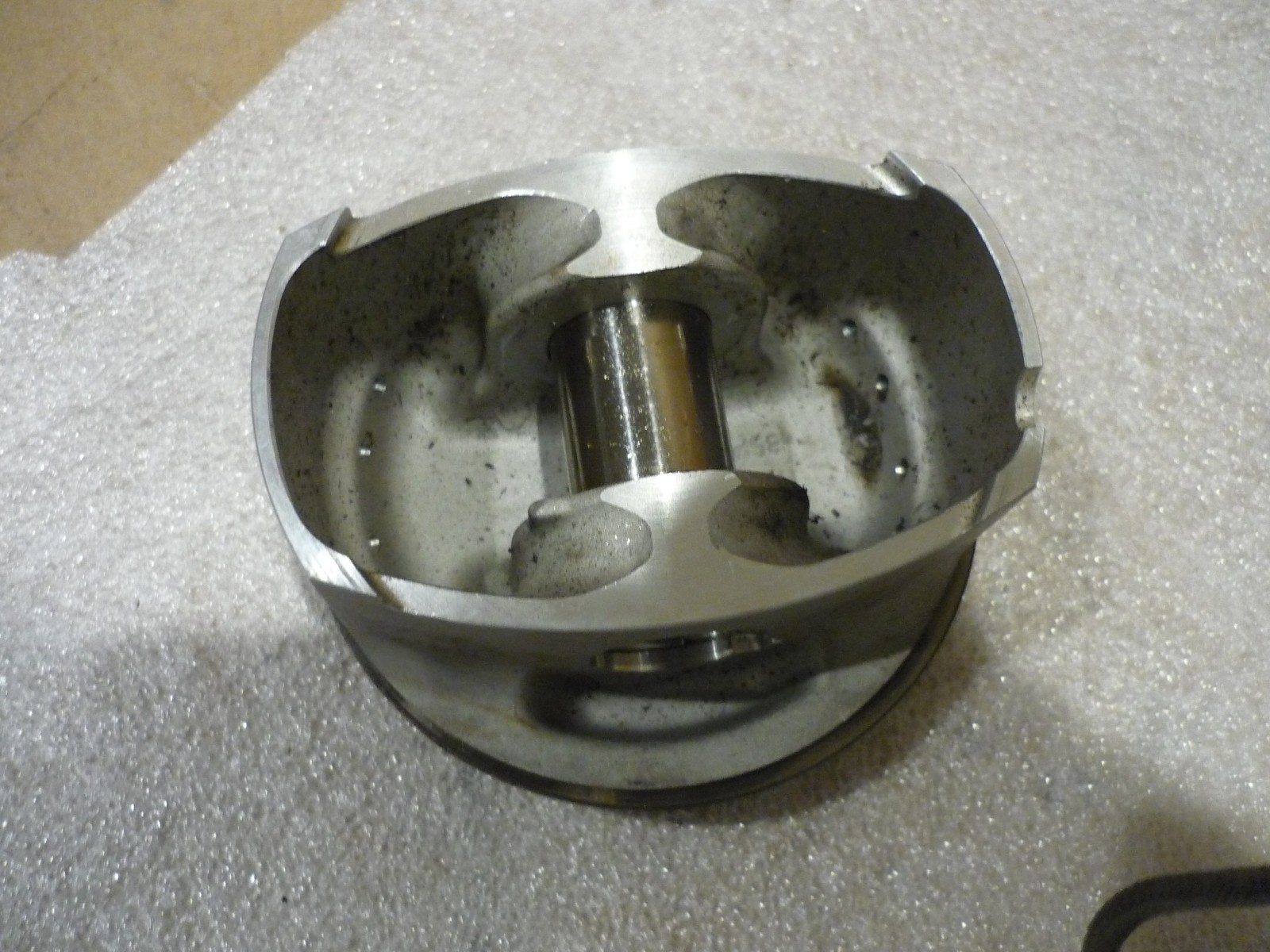 Ferrari 360 - Piston- P/N 179510