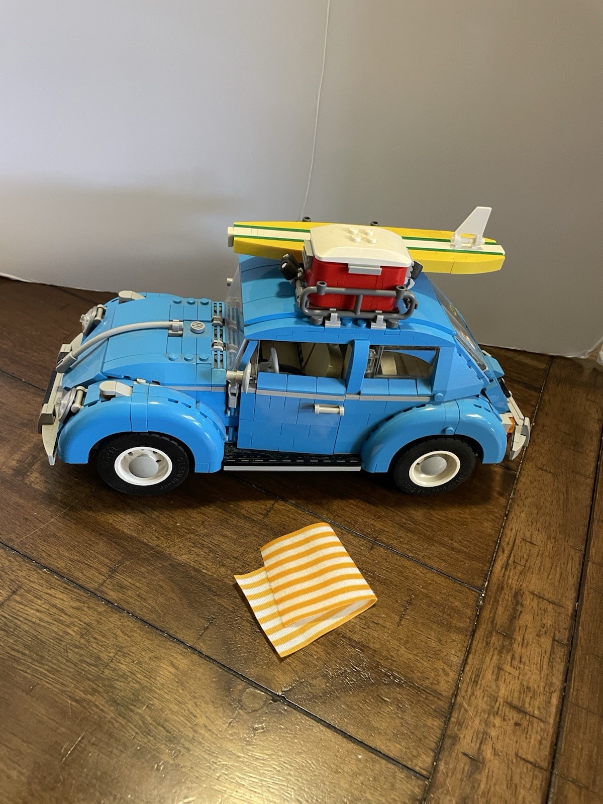LEGO Creator Expert: Volkswagen Beetle (10252) - Built & Complete - Retired Set