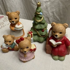 Homco Christmas 5 Pieces Bear Figurines with Christmas Tree 5302