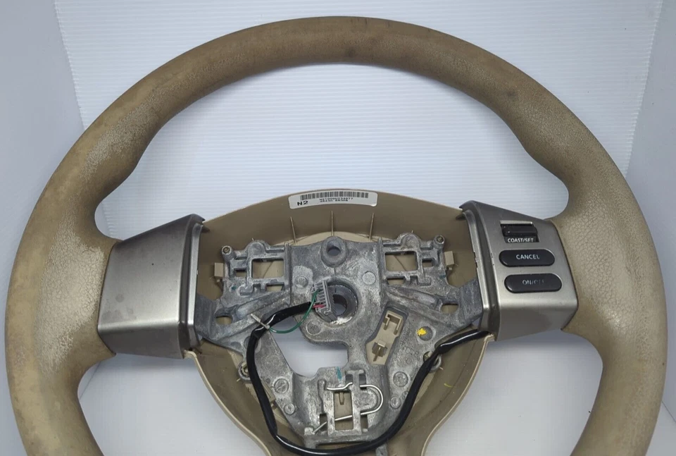 Volante Nissan Versa 2007-2011 con control de crucero grado C bronceado Foto 4 de 4