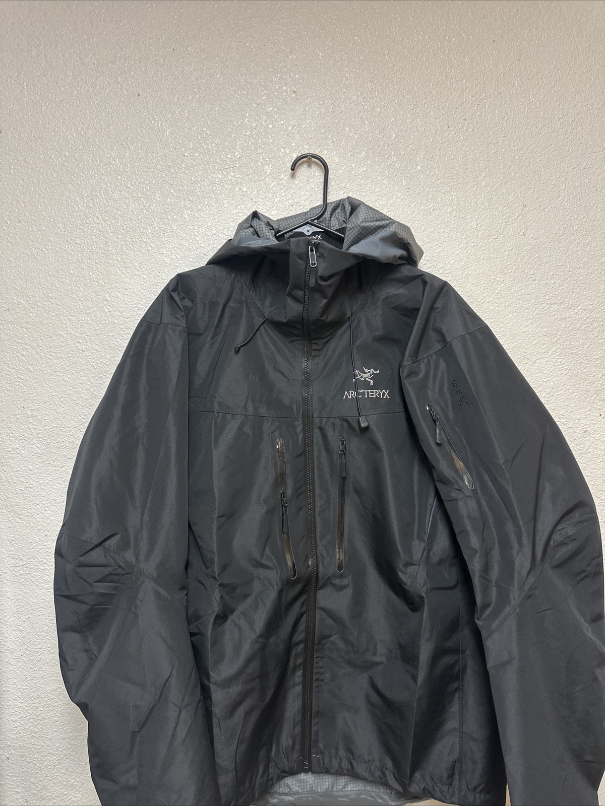 Giacca nera da uomo Arc'teryx Traverse impermeabile GoreTex taglia XL indossata una volta