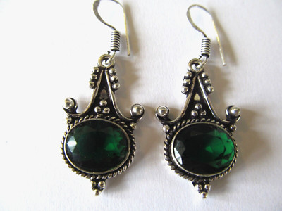 NEW TRIANGLE BASE FACETED GREEN CRYSTAL QUARTZ SILVER PLATED PIERCED EARRINGS