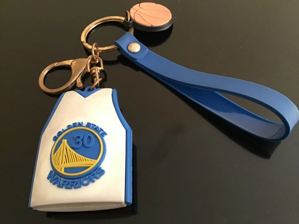 Llavero Curry #30 Golden State Warriors de goma y metal - USADO - BUENO - completo Foto 2 de 2