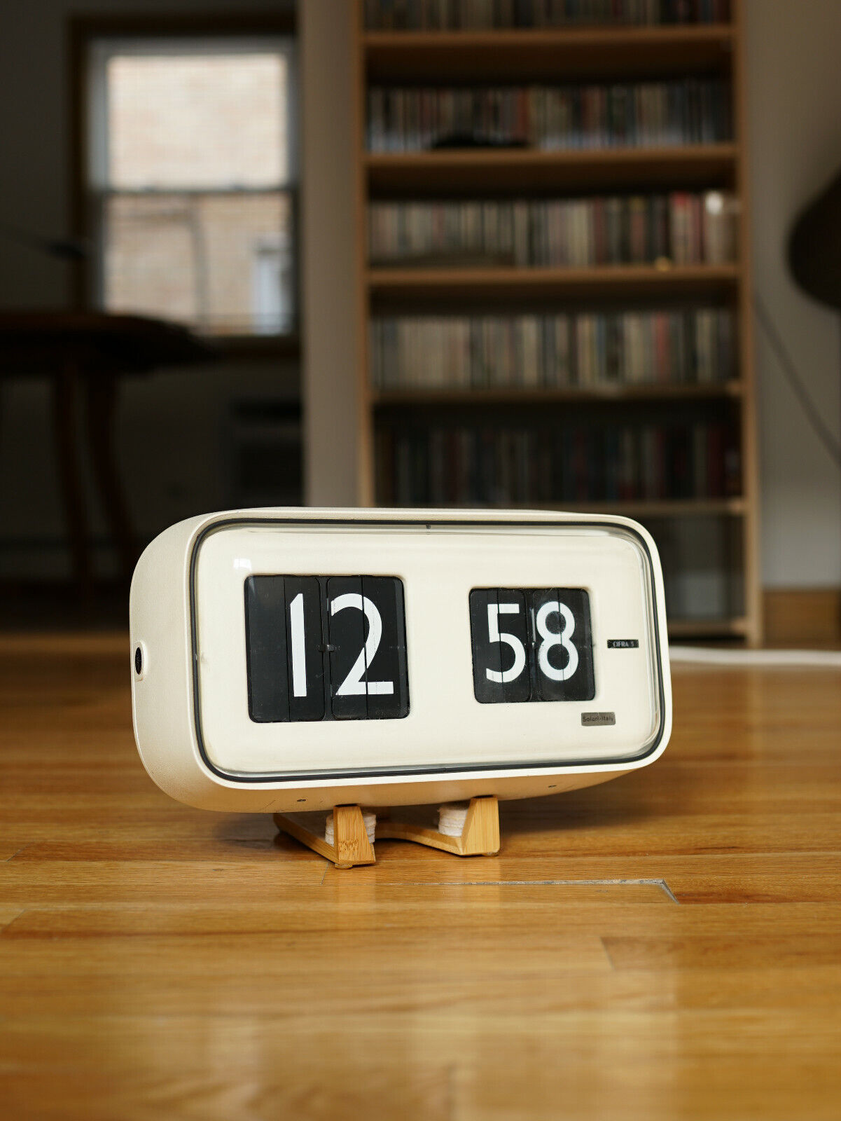 Solari Cifra 3 (1965) flip clock I just got running again. Love it! :  r/Mid_Century