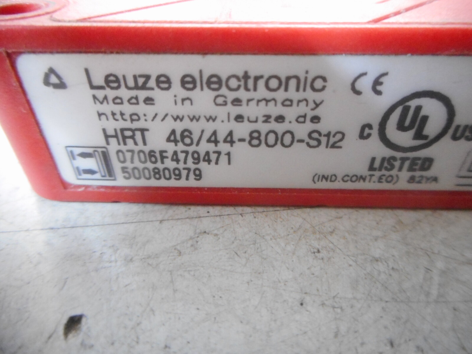 1PC New Leuze HRT 46/44-800-S12 Photoelectric Scanner In Box Free 1PC New Leuze HRT 46/44-800-S12 Photoelectric Scanner In Box Free