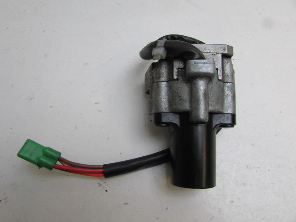 Suzuki GSX1300R GSX1300 R Hayabusa K5 2005 conjunto de trava tampa do tanque de ignição somente chave - Imagem 4 de 4