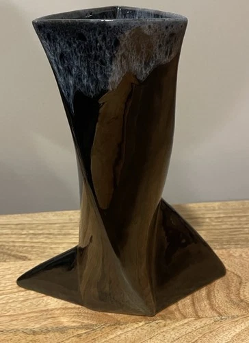 Signed Anna Van Briggle ART DECO COBALT & BLUE DRIP TRIANGLE Base.