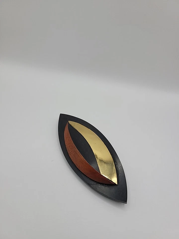 Broche prendedor vintage de madera negro tono dorado marrón en forma de almendra joyería disfraz Foto 4 de 4