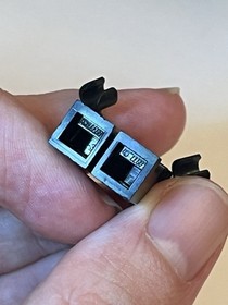 LEGO Black Suit with Yellow Belt and Crest Batman 2012 Minifigure Brand New