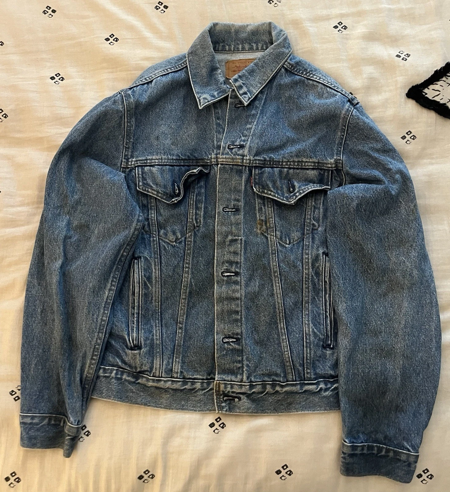 Vintage Men’s Size Small Levi 6 Pocket Denim Jean Jacket Faded Blue