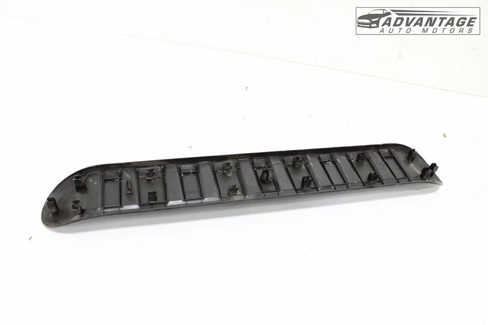 Chevrolet Silverado 2500 HD 2015-19 estribo trasero izquierdo estribo pad OEM Foto 4 de 4