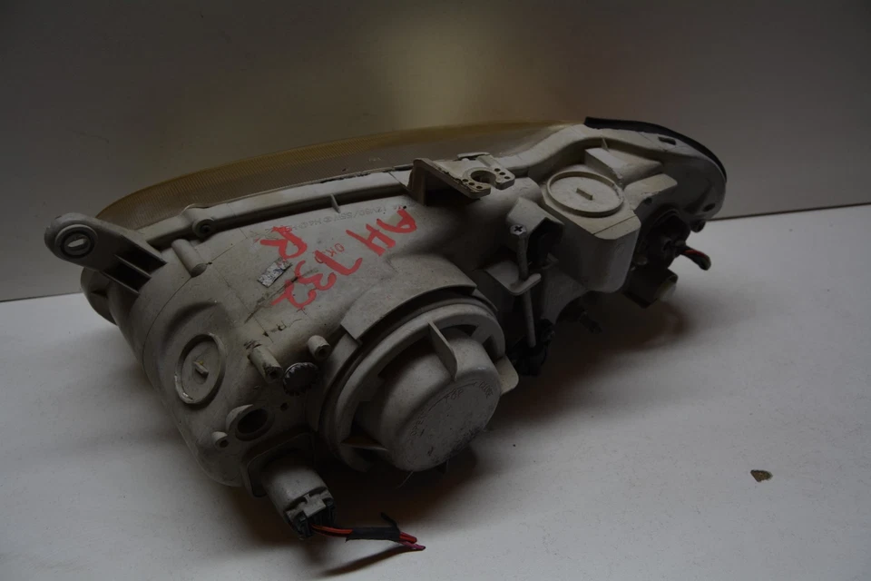 1998 - 2001 KIA SEPHIA FAROL DO LADO DIREITO DO PASSAGEIRO FABRICANTE DE EQUIPAMENTO ORIGINAL, 114-60054 - Imagem 3 de 4