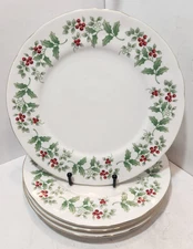 Gibson Housewares Christmas Charm Delight Holly Berry 10" Dinner Plates Set of 4
