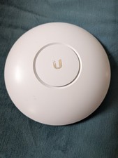 Ubiquiti Networks UAP-AC-PRO 1300Mbps Wireless Access Point