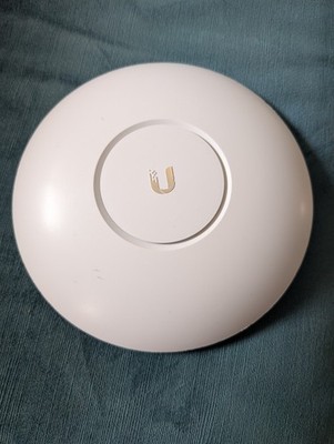 Ubiquiti Networks UAP-AC-PRO 1300Mbps Wireless Access Point